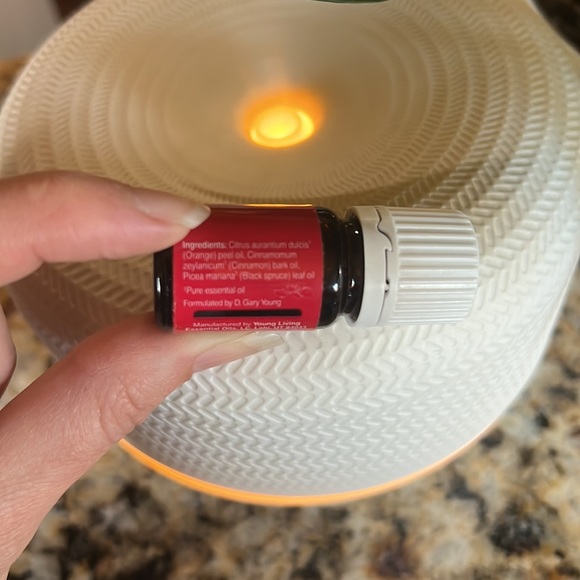 New Young Living Christmas Spirit Essential Oil Blend 5ml - Picture 2 of 4